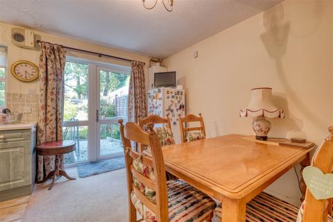 3 Dewsbury Close, Astwood Bank, Redditch, B96 6BH