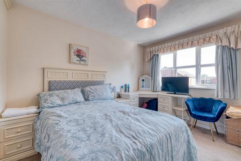 3 Dewsbury Close, Astwood Bank, Redditch, B96 6BH