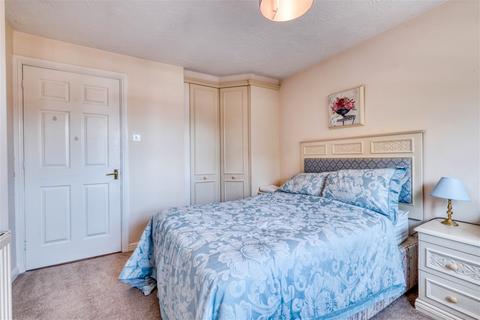 3 Dewsbury Close, Astwood Bank, Redditch, B96 6BH