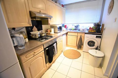 1 Anthony Gardens, Luton, LU1 5HA