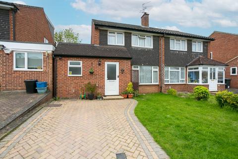 3 bedroom semi-detached house for sale - Homefield Road, Bushey, Hertfordshire, WD23