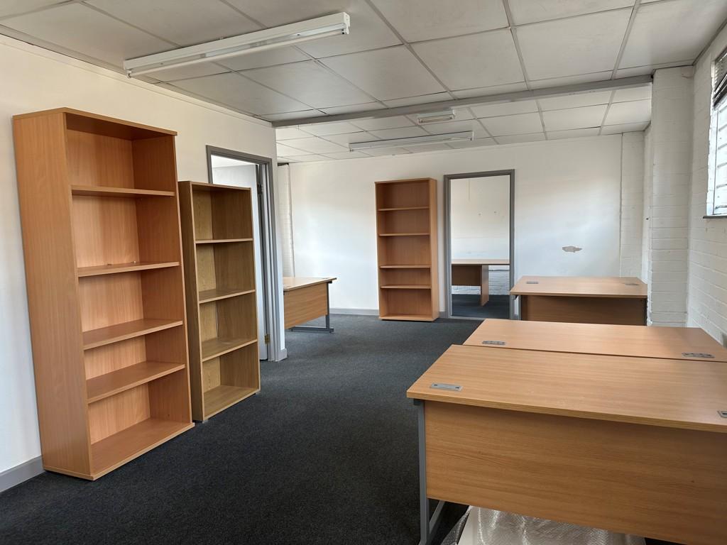 Cecil Street, Watford, WD24 Office £708 pcm (£163 pw)