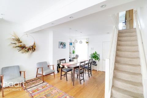 48 Brunswick Grove, London, N11 1ED