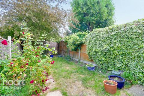 48 Brunswick Grove, London, N11 1ED