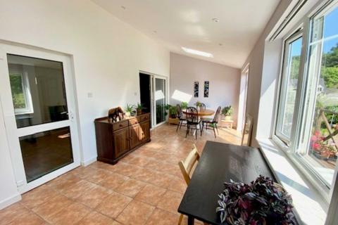 1 Timbers Close, Buckfastleigh, TQ11 0DR