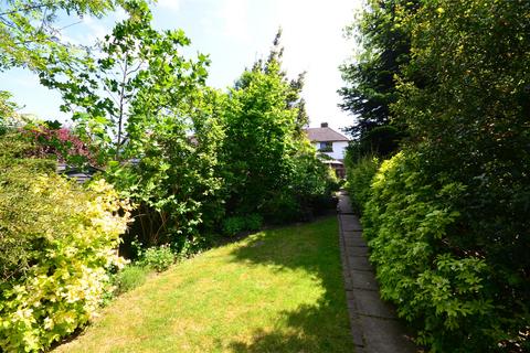 6 Frith Park, East Grinstead, RH19 2BU