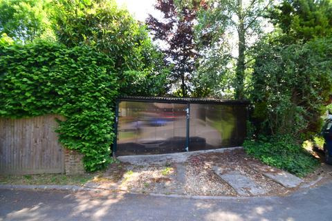 6 Frith Park, East Grinstead, RH19 2BU