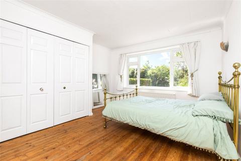 2 bedroom bungalow for sale, South View, East Preston, Littlehampton, West Sussex, BN16