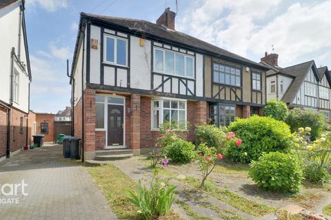 4 bedroom semi-detached house for sale, Greenway, London