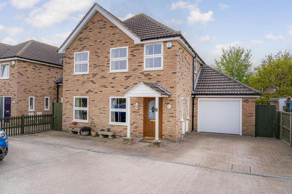 Rayham Road, Whitstable, CT5 3 bed detached house for sale £625,000