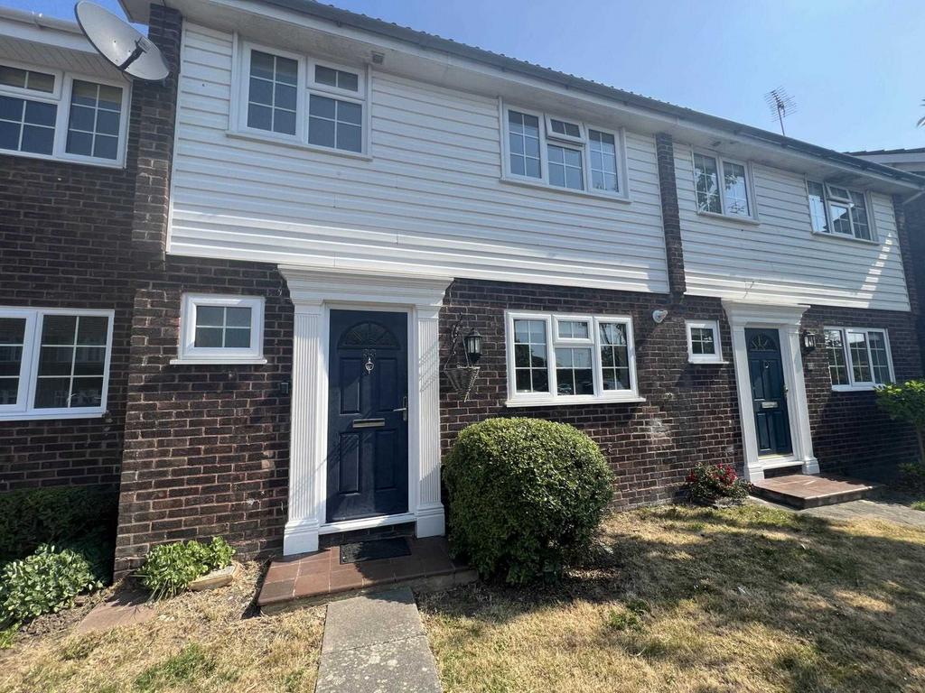 Mornington Crescent, Felpham 3 bed house £1,400 pcm (£323 pw)