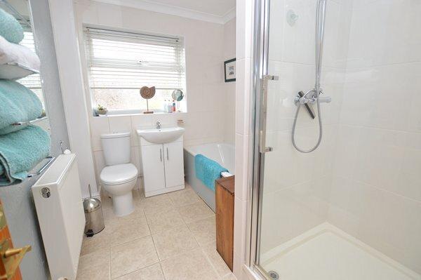 Family bath & shower room