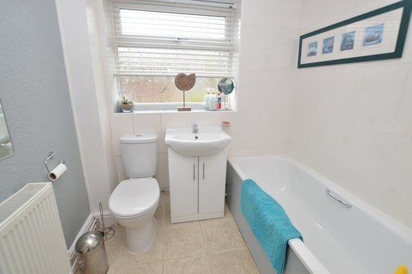 Family bath & shower room