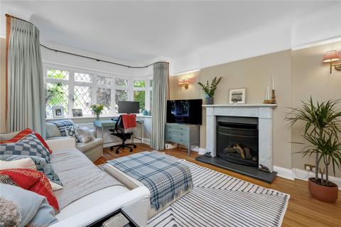 4 bedroom detached house for sale - Pine Walk, Surbiton, Surrey, KT5