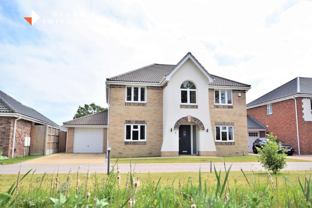Oakview Crescent, ClactononSea 4 bed detached house for sale £550,000