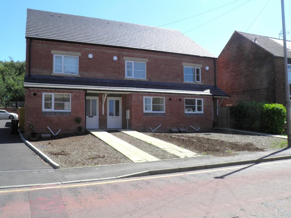 PORTLAND ROAD, SELSTON 4 bed townhouse £995 pcm (£230 pw)
