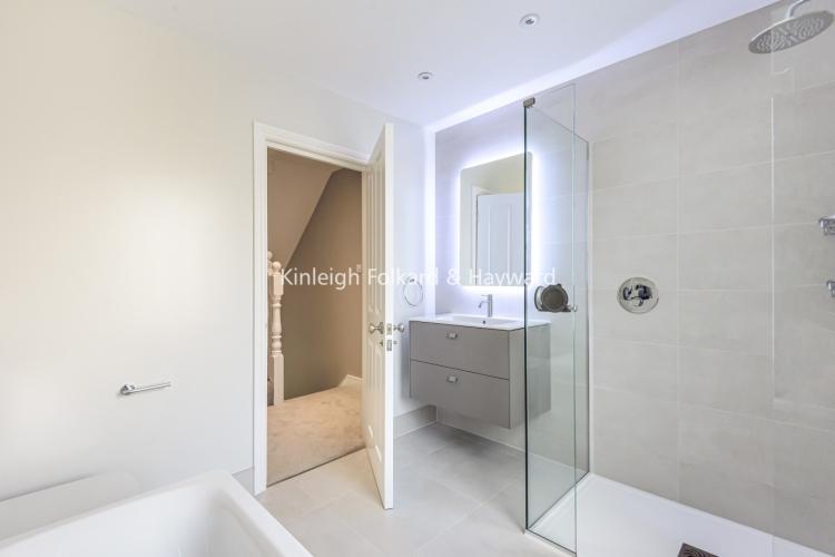 2995bfa5-b569-4ef...