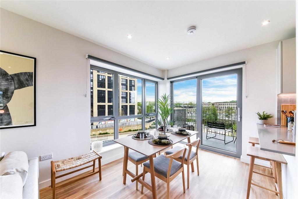 Lyons Dock House, 470 Oldfield Lane North, Greenford, UB6 2 bed