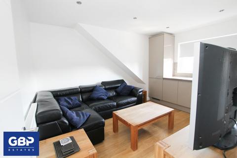 1 bedroom flat to rent - Abbs Cross Lane, Hornchurch, RM12