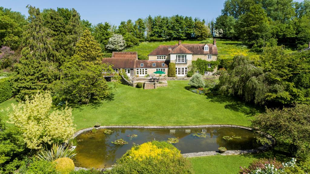 The Street, Stour Provost, Gillingham, SP8 5 bed detached house for