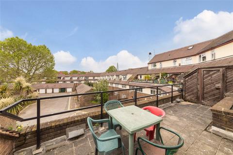 4 bedroom flat for sale, Dunton Road, London