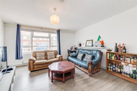 4 bedroom flat for sale, Dunton Road, London