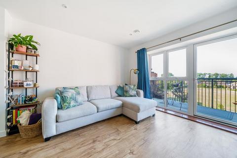 1 bedroom flat for sale - Ashford,  Surrey,  TW15