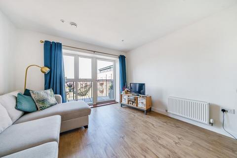 1 bedroom flat for sale - Ashford,  Surrey,  TW15
