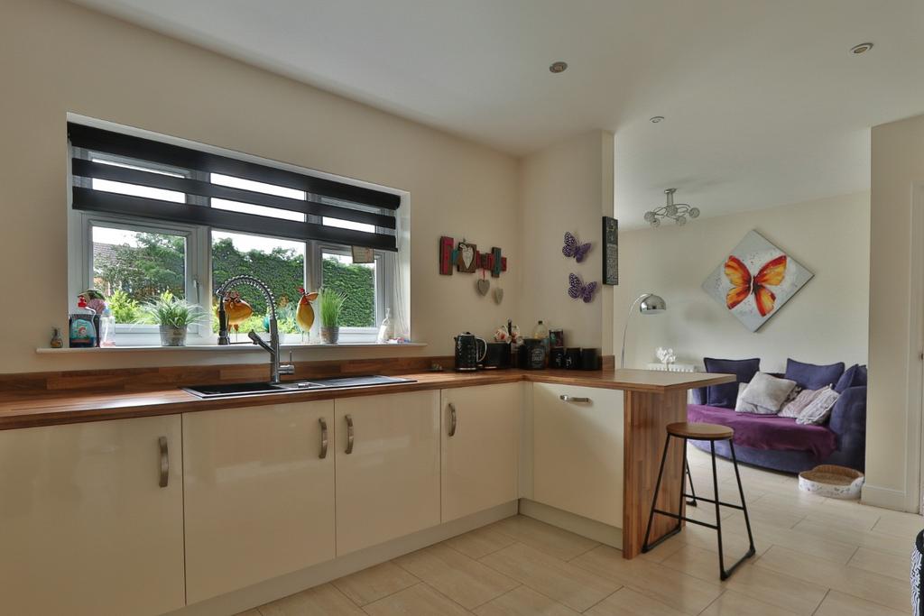 Cleminson Gardens, Cottingham, HU16 4RW 4 bed detached house £445,000