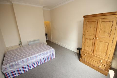 3 bedroom terraced house for sale - Armley Ridge Road, Leeds, LS12 3LD