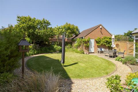 75 Homersham, Canterbury, CT1 3RL