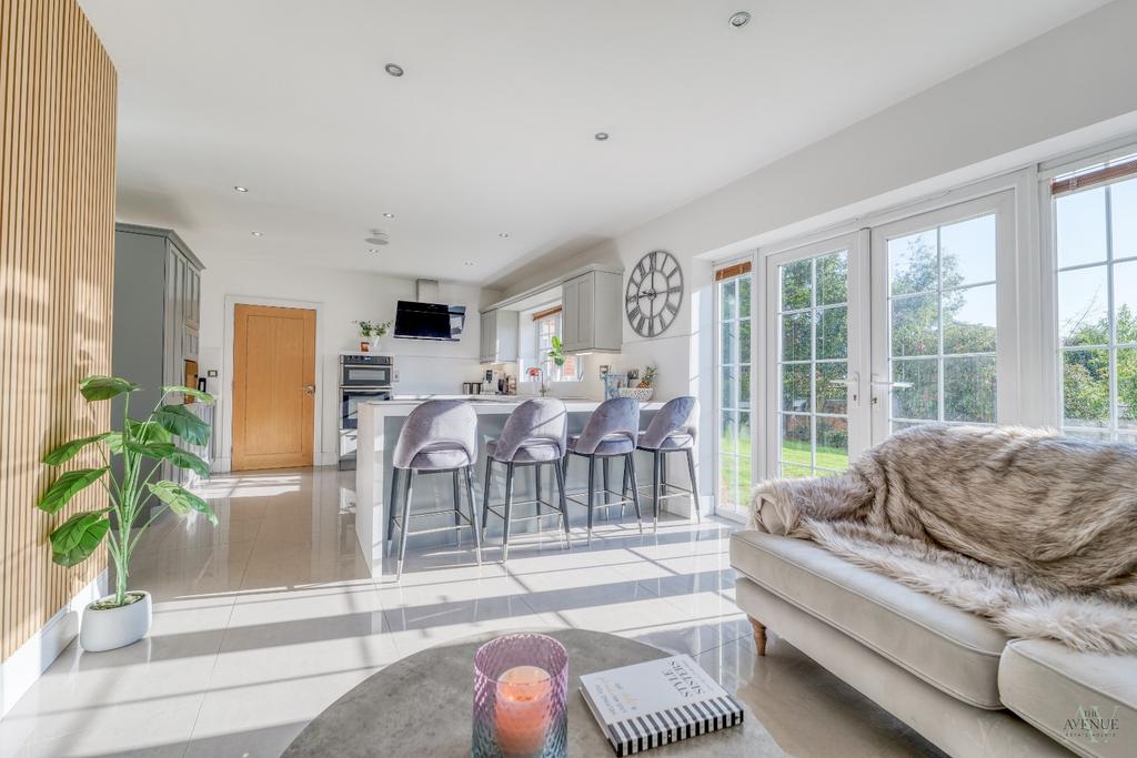 Elford Close, Streetly, Sutton Coldfield, West Midlands, B74 5 bed