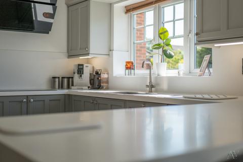 4 Elford Close, Streetly, Sutton Coldfield, B74 3LZ