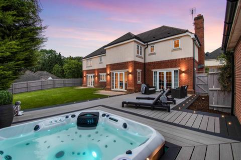 4 Elford Close, Streetly, Sutton Coldfield, B74 3LZ