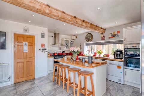 3 bedroom barn conversion for sale - Grafton Lane, Upton Warren, Bromsgrove, B61 7HB