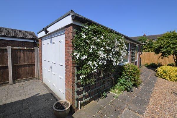 Detached garage