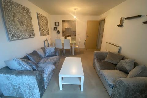 1 bedroom flat to rent, Feltham, TW14