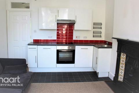 1 bedroom flat for sale - High View Road, LONDON