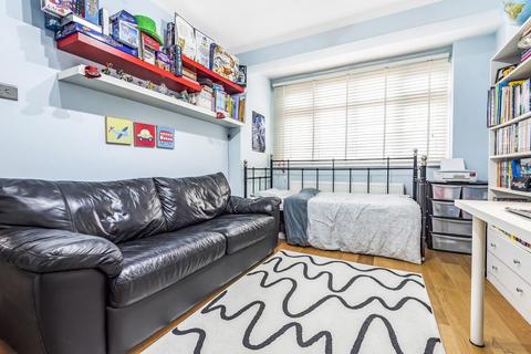 undefined, Cromwell Avenue, New Malden, KT3