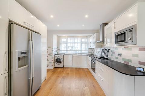 3 bedroom end of terrace house to rent, Cromwell Avenue, New Malden, KT3