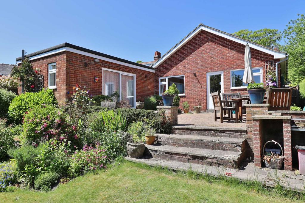 Hyde Lane, Marlborough, SN8 1JL 3 bed detached bungalow for sale £750,000