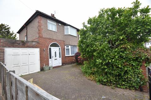 3 bedroom semi-detached house for sale - Cumberland Road, Urmston, M41