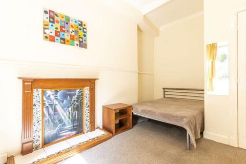 undefined, 0019L Bryson Road, Edinburgh, EH11 1ED