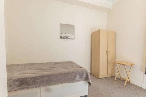 undefined, 0019L Bryson Road, Edinburgh, EH11 1ED