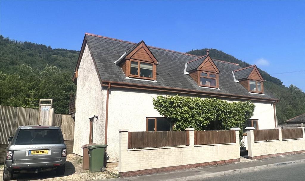 Twyncarn Road, Pontywaun, Cross Keys, Newport, NP11 3 bed detached