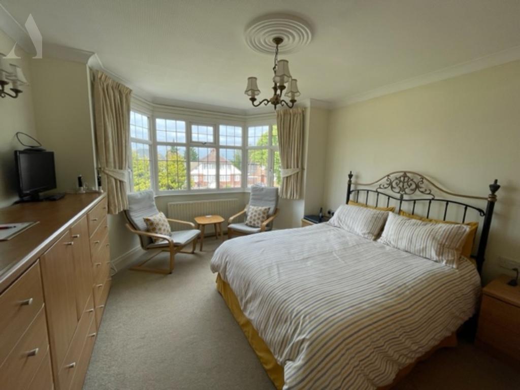 266 coleshill front bed