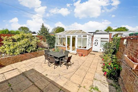 2 bedroom terraced bungalow for sale, Fauchons Lane, Bearsted, Maidstone, Kent