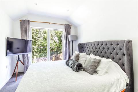 3 bedroom semi-detached house for sale - Langdale Avenue, Harpenden, Hertfordshire