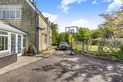 3 bedroom semi-detached house to rent, Stroud Road, Brookthorpe, Gloucester, GL4 0UU