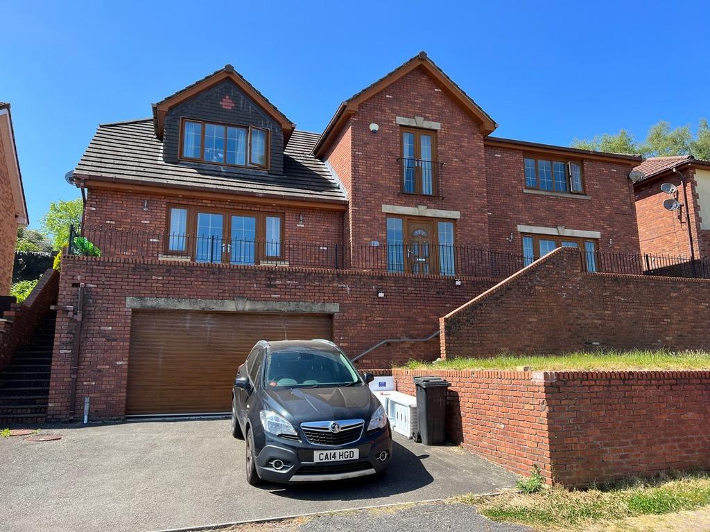 Springfield Rise Treharris Treharris 4 bed detached house for sale
